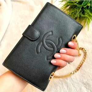 Chanel Wallet On Chain